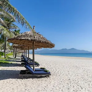 https://melia-danang.hotelsofhoian.com
