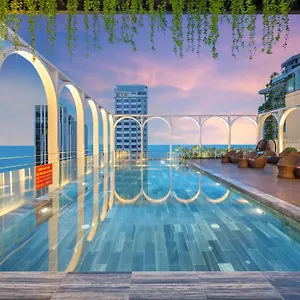 Golden Lotus Luxury Da Nang